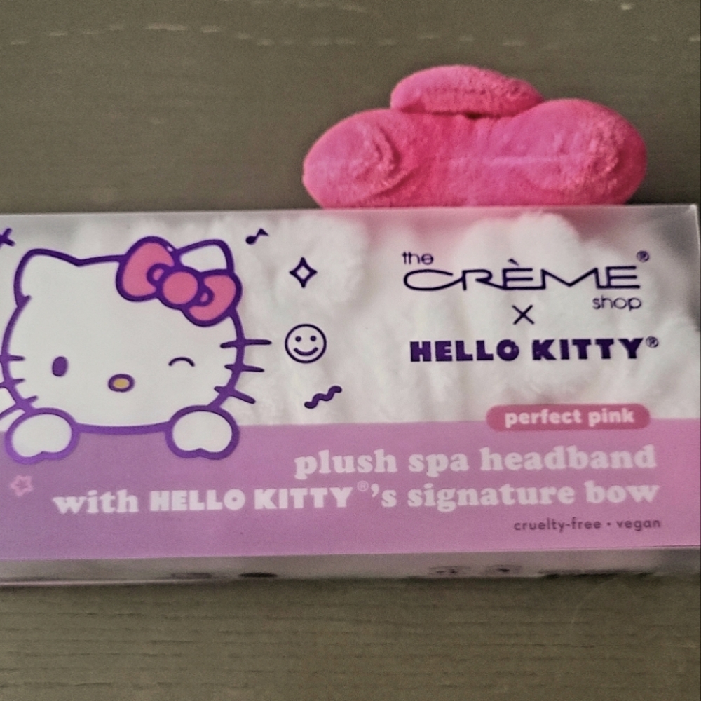 The Crème Shop x Hello Kitty Plush Headyband™ w/Signature Bow